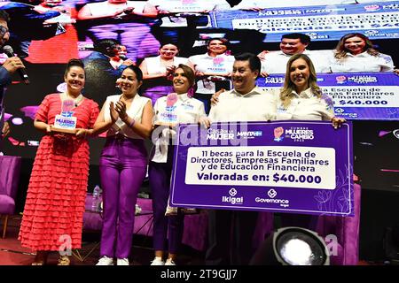 MANTA-CUMBRE-NO-VIOLENCIA-MUJER Manta, 25 de noviembre de 2023. Cumbre Mujeres por el Cambio, Celebrado en el Dia de No Violencia Contra la Mujer. API/Ariel OCHOA Manta Manabi Ecuador SOI-MANTA-CUMBRE-NO-VIOLENCIA-MUJER-ac0a0e0db42802e2cfac6b1b36d24196 *** MANTA SUMMIT NO VIOLENCE WOMAN Manta, 25. November 2023 Women for Change SUMMIT, gehalten am Tag der Gewaltlosigkeit gegen Frauen API Ariel OCHOA Manta Manabi Ecuador Copyright SOI Manta SUMMIT NO VIOLENCE Stockfoto