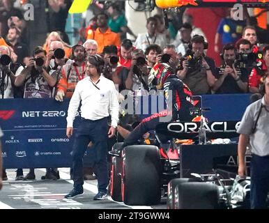 25. November 2023, Yas Marina Circuit, Abu Dhabi, Formel 1 Etihad Airways Abu Dhabi Grand Prix 2023, im Bild Pole Position für Max Verstappen (NLD), Oracle Red Bull Racing Stockfoto