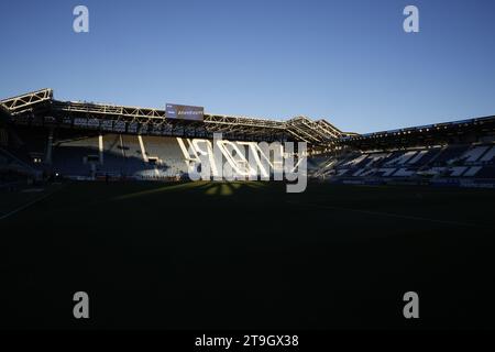 Bergamo, Italien. November 2023. Ansicht des Stadions während der italienischen Serie A, Fußballspiel zwischen Atalanta BC und SSC Neapel, am 25. November 2023 im Gewiss Stadium, Bergamo, Foto Nderim Kaceli Credit: Independent Photo Agency/Alamy Live News Stockfoto