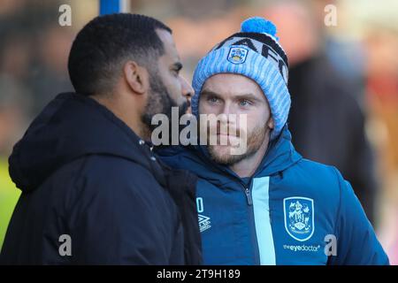 Huddersfield, Großbritannien. November 2023. Oliver Turton #20 von Huddersfield Town vor dem Sky Bet Championship Match Huddersfield Town gegen Southampton im John Smith's Stadium, Huddersfield, Großbritannien, 25. November 2023 (Foto: James Heaton/News Images) in Huddersfield, Großbritannien am 25. November 2023. (Foto: James Heaton/News Images/SIPA USA) Credit: SIPA USA/Alamy Live News Stockfoto