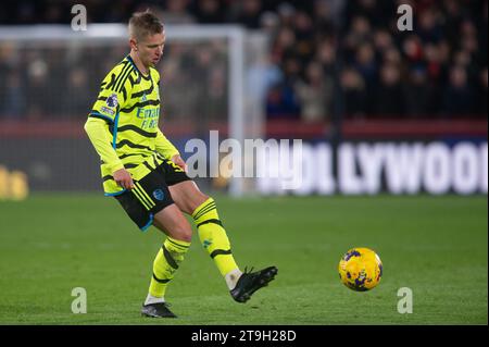 25. November 2023; Gtech Community Stadium, Brentford, London, England; Premier League Football, Brentford gegen Arsenal; Oleksandr Zinchenko aus Arsenal Stockfoto