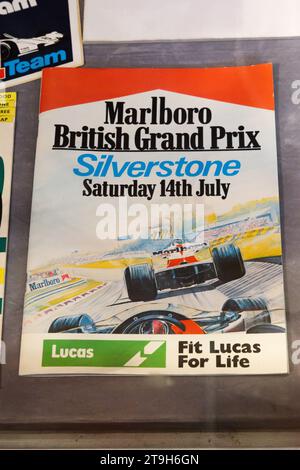 Rennprogramm für den britischen Formel-1-Grand-Prix von Marlboro 1979 in Silverstone, ausgestellt im Brooklands Museum, Weybridge, Surrey, Großbritannien Stockfoto