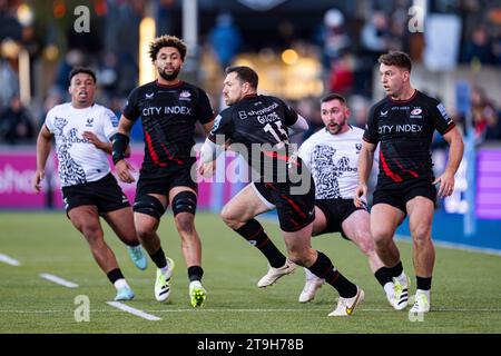 LONDON, VEREINIGTES KÖNIGREICH. November 2023. Alex Goode of Saracens (Mitte) in Aktion während Saracens vs Bristol Bears - Gallagher Premiership Rugby R im StoneX Stadium am Samstag, 25. November 2023. LONDON ENGLAND. Quelle: Taka G Wu/Alamy Live News Stockfoto