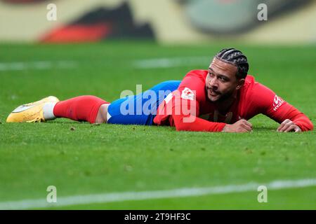 Madrid, Spanien. November 2023. Memphis Depay aus Atletico de Madrid spielte am 25. November im Civitas Metropolitano Stadium in Madrid, Spanien, während des Liga-Spiels zwischen Atletico de Madrid und RCD Mallorca. (Foto: Cesar Cebolla/PRESSINPHOTO) Credit: PRESSINPHOTO SPORTS AGENCY/Alamy Live News Stockfoto