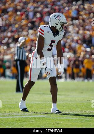 Tempe, Arizona, USA. November 2023. Wide Receiver Montana Lemonious-Craig (5) der Arizona Wildcats während des NCAA-Fußballspiels zwischen der University of Arizona und der Arizona State University im Mountain America Stadium in Tempe, Arizona. Michael Cazares/CSM/Alamy Live News Stockfoto