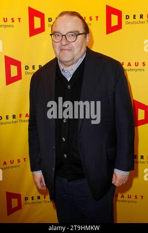 Gustav Peter Wöhler bei der Verleihung des 18. Deutscher Theaterpreis der Faust 2023 im Thalia Theater. Hamburg, 25.11.2023 *** Gustav Peter Wöhler bei der Verleihung des 18 Deutschen Theaterpreises der Faust 2023 am Thalia Theater Hamburg, 25 11 2023 Foto:xH.xHartmannx/xFuturexImagex faust 3137 Credit: Imago/Alamy Live News Stockfoto