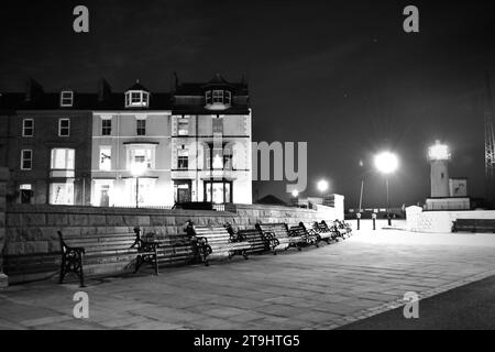 Schwarzweißbild der Headland, Hartlepool an der Nordostküste Englands bei Nacht. Quelle: Teesside Snapper. Stockfoto