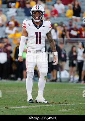 Tempe, Arizona, USA. November 2023. Quarterback Noah Fifita (11) von den Arizona Wildcats während des NCAA-Fußballspiels zwischen der University of Arizona und der Arizona State University im Mountain America Stadium in Tempe, Arizona. Michael Cazares/CSM/Alamy Live News Stockfoto