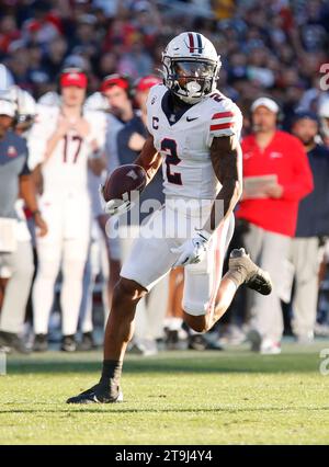 Tempe, Arizona, USA. November 2023. Wide Receiver Jacob Cowing (2) der Arizona Wildcats während des NCAA-Fußballspiels zwischen der University of Arizona und der Arizona State University im Mountain America Stadium in Tempe, Arizona. Michael Cazares/CSM/Alamy Live News Stockfoto