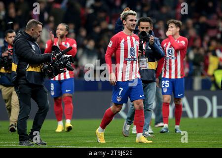 Madrid, Spanien. November 2023. Madrid Spanien; 25.11.2023; Atletico de Madrid schlägt Mallorca 1-0 am 14. Spieltag des spanischen Fußballs. Das Spiel wurde im Civitas Metropolitano Stadion in Madrid, der Hauptstadt des Königreichs Spanien, wiedergegeben. Das Siegertor stammt von Antonine Griezmann und wurde damit der zweitbeste Torschütze in der Geschichte des Colchoneros Atletico de Madrid Tores von Griezmann 64' Credit: Juan Carlos Rojas/dpa/Alamy Live News Stockfoto