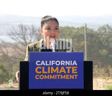 Vallejo, KALIFORNIEN – 16. September 2022: Senatorin Lena Gonzalez, Kalifornien, spricht auf der Pressekonferenz von Gouverneur Newsom. Stockfoto