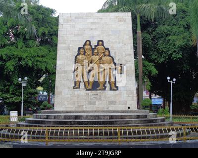 TRIP (Tentara Republik Indonesien Pelajar) Denkmal in Kediri. REISE bedeutet Studentenarmee der indonesischen republik. Stockfoto