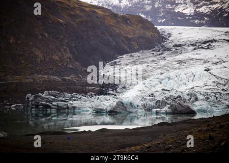Island Sólheimajökulll Gletscher zwischen den Vulkanen Katla und Eyjafjallajökull. Teil des größeren Mýrdalsjökull-Gletschers Stockfoto