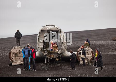 Island Solheimasandur Flugzeugwrack stürzte DC-3 Flugzeug am Strand ab Stockfoto