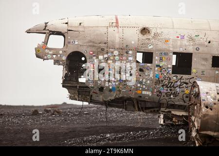 Island Solheimasandur Flugzeugwrack stürzte DC-3 Flugzeug am Strand ab Stockfoto