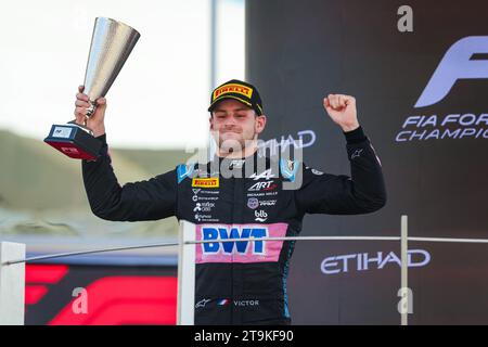 Abu Dhabi, Emirats Arabes Unis. November 2023. MARTINS Victor (fra), ART Grand Prix, Dallara F2, Porträt während der 13. Runde der FIA Formel-2-Meisterschaft 2023 vom 24. Bis 26. November 2023 auf dem Yas Marina Circuit in Abu Dhabi, Vereinigte Arabische Emirate - Foto Florent Gooden/DPPI Credit: DPPI Media/Alamy Live News Stockfoto