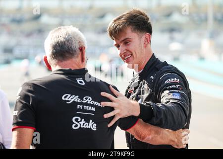 Abu Dhabi, Emirats Arabes Unis. November 2023. POURCHAIRE Théo (fra), ART Grand Prix, Dallara F2, Porträt während der 13. Runde der FIA Formel-2-Meisterschaft 2023 vom 24. Bis 26. November 2023 auf dem Yas Marina Circuit in Abu Dhabi, Vereinigte Arabische Emirate - Foto Florent Gooden/DPPI Credit: DPPI Media/Alamy Live News Stockfoto