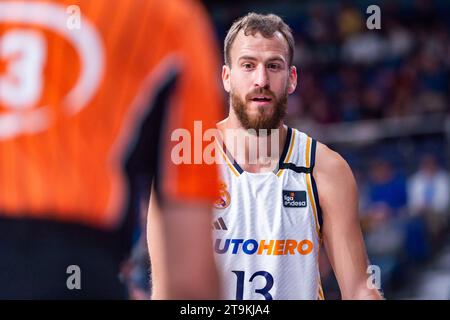 Madrid, Madrid, Spanien. November 2023. Sergio Rodr'guez von Real Madrid, das während des ACB-Spiels zwischen Real Madrid und Morabanc Andorra im Wizink Center in Madrid, Spanien, zu sehen war. (Kreditbild: © Alberto Gardin/ZUMA Press Wire) NUR REDAKTIONELLE VERWENDUNG! Nicht für kommerzielle ZWECKE! Stockfoto