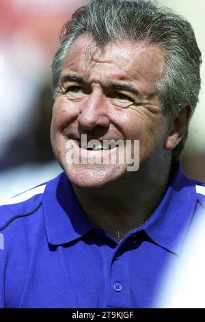 Aktenfoto vom 03.08.2002 von Leeds-Manager Terry Venables. Terry Venables, ehemaliger Trainer von England, Barcelona und Tottenham, starb im Alter von 80 Jahren. Ausgabedatum: Sonntag, 26. November 2023. Stockfoto