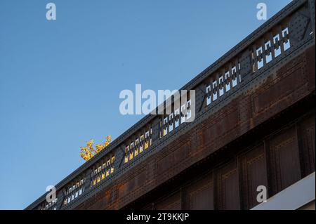 Alte Eisenbahnbrücke in New York City Stockfoto