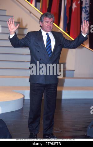 TERRY VENABLES, England Manager, UEFA EURO 96 Unentschieden, Birmingham, 951217. 1995.Fußball.England Trainer.El Tel.football.mangers.association.coaches.international Länderspiele Stockfoto