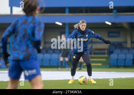 Kingston, Großbritannien. November 2023. Kingsmeadow, Vereinigtes Königreich, 26. November 2023; Maren Mjelde (18 Chelsea) wärmt sich vor dem Spiel der Barclays Womens Super League zwischen Chelsea und Leicester City in Kingsmeadow, London auf. (Tom Phillips/SPP) Credit: SPP Sport Press Photo. /Alamy Live News Stockfoto