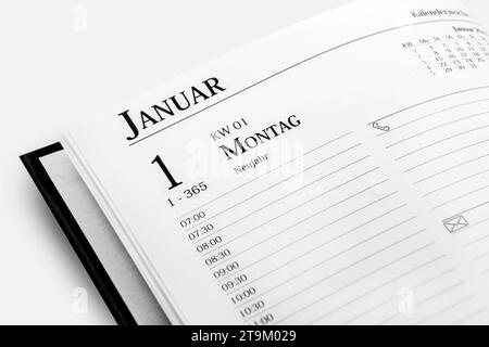 Deutscher Kalender 2024 und Datum 1. Januar 2024 Montag Neujahr Stockfoto