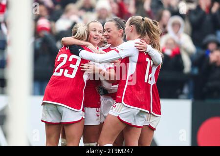 Borehamwood, England, Vereinigtes Königreich am 26. November 2023. Beth Mead von Arsenal feiert das dritte Tor ihrer Mannschaft während des Spiels Arsenal Women FC gegen West Ham United Women's Super League im Meadow Park Stadium, Borehamwood, England, Großbritannien am 26. November 2023 Credit: Every Second Media/Alamy Live News Stockfoto