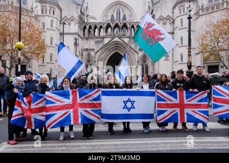 Strand, London, Großbritannien, 26. November 2023. Der Marsch gegen den Antisemitismus in Zentral-London. Quelle: Matthew Chattle/Alamy Live News Stockfoto