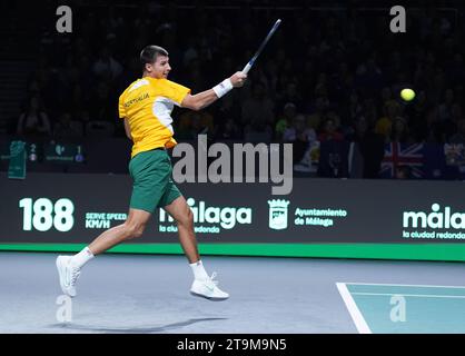 Der Australier Alexei Popyrin spielte im Finale des Davis Cup 2023 im Palacio de Deportes Jose Maria Martin Carpena in Malaga, Spanien, gegen den Italiener Matteo Arnaldi. Bilddatum: Sonntag, 26. November 2023. Stockfoto