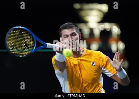 Der Australier Alexei Popyrin spielte im Finale des Davis Cup 2023 im Palacio de Deportes Jose Maria Martin Carpena in Malaga, Spanien, gegen den Italiener Matteo Arnaldi. Bilddatum: Sonntag, 26. November 2023. Stockfoto