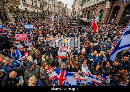 London, Großbritannien. November 2023. Der marsch versammelt sich vor dem Royal Courts of Justice on the Strand - Anti-semistism Protest march. Guy Bell/Alamy Live News Stockfoto