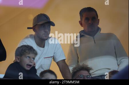 Brüssel, Belgien November 2023. Eden Hazard und seine Familie wurden während eines Fußballspiels zwischen RSC Anderlecht und RWD Molenbeek am 15. Tag der ersten Liga der Jupiler Pro League 2023-2024 in Brüssel am 26. November 2023 gezeigt. BELGA PHOTO VIRGINIE LEFOUR Credit: Belga News Agency/Alamy Live News Stockfoto