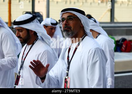 Abu Dhabi, Abu Dhabi. November 2023. VIP-Gäste. Formel-1-Weltmeisterschaft, Rd 23, großer Preis von Abu Dhabi, Sonntag, 26. November 2023. Yas Marina Circuit, Abu Dhabi, VAE. Quelle: James Moy/Alamy Live News Stockfoto