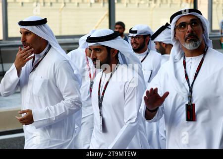 Abu Dhabi, Abu Dhabi. November 2023. VIP-Gäste. Formel-1-Weltmeisterschaft, Rd 23, großer Preis von Abu Dhabi, Sonntag, 26. November 2023. Yas Marina Circuit, Abu Dhabi, VAE. Quelle: James Moy/Alamy Live News Stockfoto