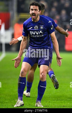 Brüssel, Belgien November 2023. Thomas Delaney von Anderlecht reagiert auf ein Fußballspiel zwischen RSC Anderlecht und RWD Molenbeek am 15. Tag der ersten Liga der Jupiler Pro League 2023-2024 in Brüssel, am Sonntag, den 26. November 2023. BELGA FOTO LAURIE DIEFFEMBACQ Credit: Belga News Agency/Alamy Live News Stockfoto