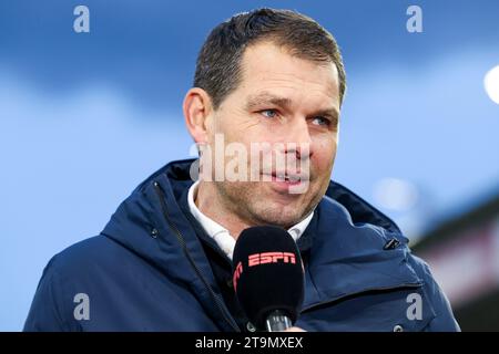 ROTTERDAM, NIEDERLANDE - 26. NOVEMBER: Cheftrainer Jeroen Rijsdijk (Sparta Rotterdam) sieht beim Eredivisie-Spiel zwischen Sparta Rotterdam und FC UT an Stockfoto