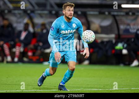 ROTTERDAM, NIEDERLANDE - 26. NOVEMBER: Hidde ter Avest (FC Utrecht) kontrolliert den Ball während des Eredivisie-Spiels von Sparta Rotterdam und FC Utrecht AT Stockfoto