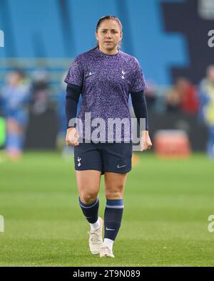 Kit Graham 16# von Tottenham Hotspur Football Club Women wärmt sich beim FA Women's Super League Match Manchester City Women vs Tottenham Hotspur’s Women im Joie Stadium, Manchester, Großbritannien, 26. November 2023 (Foto: Cody Froggatt/News Images) Stockfoto