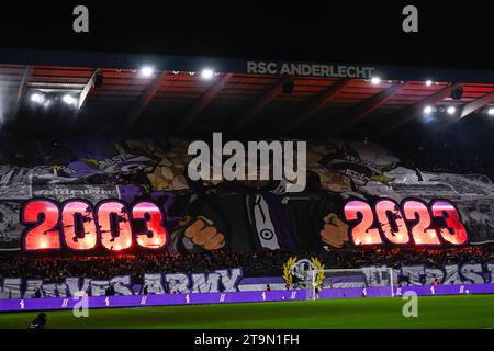 Brüssel, Belgien November 2023. Anderlechts Anhänger wurden während eines Fußballspiels zwischen RSC Anderlecht und RWD Molenbeek am 15. Tag der ersten Liga der Jupiler Pro League 2023-2024 in Brüssel am Sonntag, den 26. November 2023, dargestellt. BELGA FOTO LAURIE DIEFFEMBACQ Credit: Belga News Agency/Alamy Live News Stockfoto