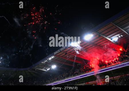 Brüssel, Belgien November 2023. Die Fans von Rwdm wurden während eines Fußballspiels zwischen RSC Anderlecht und RWD Molenbeek am 15. Tag der ersten Liga der Jupiler Pro League 2023-2024 in Brüssel am 26. November 2023 gezeigt. BELGA FOTO LAURIE DIEFFEMBACQ Credit: Belga News Agency/Alamy Live News Stockfoto