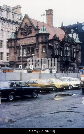 Archivfoto von 1977 der alten Tickethalle für den Bahnhof St. Enoch an der Glasgow U-Bahn. Stockfoto