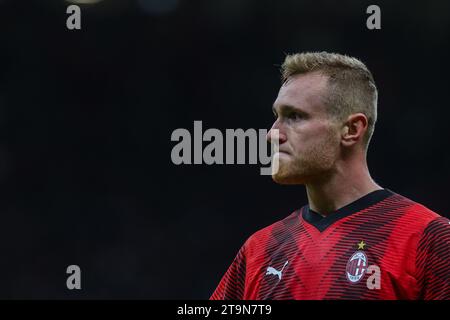 Mailand, Italien. November 2023. Tommaso Pobega vom AC Milan reagierte am 25. November 2023 während des Fußballspiels der Serie A 2023/24 zwischen AC Milan und ACF Fiorentina im San Siro Stadion in Mailand (Italien) Credit: Independent Photo Agency/Alamy Live News Stockfoto