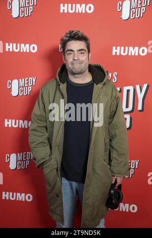 Antwerpen, Belgien. November 2023. Fernsehmoderator Pedro Elias posiert für den Fotografen bei der letzten Show von Humos Comedy Cup 2023 in der Arenbergschouwburg in Antwerpen, Sonntag, den 26. November 2023. Humo's Comedy Cup ist ein Wettbewerb, der von der Wochenzeitschrift Humo organisiert wird, um die größten Comedy-Talente zu belohnen. BELGA FOTO NICOLAS MAETERLINCK Credit: Belga News Agency/Alamy Live News Stockfoto