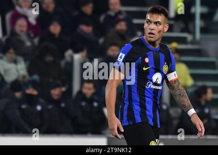 Turin, Italien. November 2023. Lautaro Martinez vom FC Internazionale während des Fußballspiels der Serie A zwischen Juventus FC und FC Internazionale im Juventus-Stadion in Turin (Italien), 26. November 2023. Quelle: Insidefoto di andrea staccioli/Alamy Live News Stockfoto