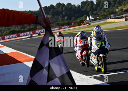 Valencia, Spanien. November 2023. Rennen des Grand Prix von Motul des Comunitat Valenciana der MotoGP auf dem Ricardo Tormo Circuit. 26. November 2023 im Bild: Moto3 Ayumu Sasaki Carreras del Gran Premio de MotoGP de la Comunidad Valenciana en el Circuito Ricardo Tormo. 26 de Noviembre de 2023 POOL/MotoGP.com/Cordon Pressebilder sind nur für redaktionelle Zwecke bestimmt. Obligatorischer Vermerk: © MotoGP.com Credit: CORDON PRESS/Alamy Live News Stockfoto