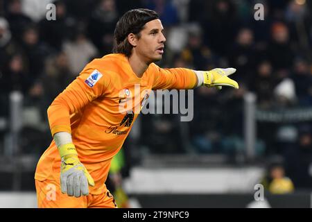 Turin, Italien. November 2023. Yann Sommer vom FC Internazionale Gesten während des Fußballspiels der Serie A zwischen Juventus FC und FC Internazionale im Juventus-Stadion in Turin (Italien), 26. November 2023. Quelle: Insidefoto di andrea staccioli/Alamy Live News Stockfoto