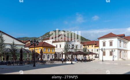 Andricgrad oder Kamengrad, ein ethnisches Dorf in Višegrad, Bosnien und Herzegowina Stockfoto