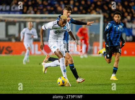 Bergamo, Italien. November 2023. Victor Osimhen von SAC Napoli wurde während des Spiels zwischen Atalanta BC und SSC Napoli als Teil der italienischen Serie A, Saison 2023/2024, im Gewiss Stadium gesehen. Endpunktzahl: Atalanta 1:2 Napoli. (Foto: Nderim Kaceli/SOPA Images/SIPA USA) Credit: SIPA USA/Alamy Live News Stockfoto