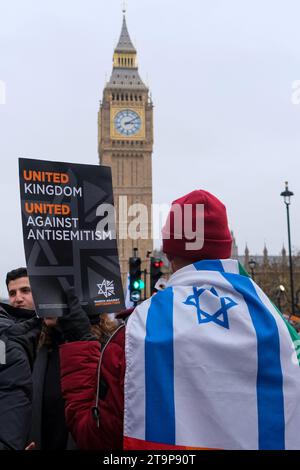 London, Großbritannien. November 2023. Zehntausende schlossen sich dem Marsch gegen den Antisemitismus im Zentrum Londons an, auf dem Weg von den Royal Courts of Justice bis zum Parliament Square. Die Kundgebung gilt als die größte ihrer Art seit der Schlacht an der Cable Street im Jahr 1936. Quelle: Eleventh Photography/Alamy Live News Stockfoto